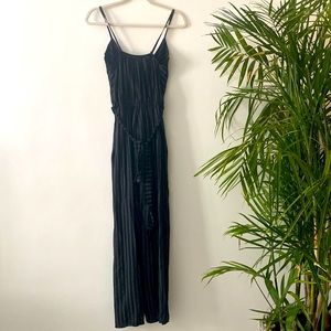 Super lightweight. Jumpers. Size medium.